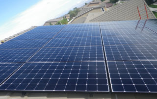 Close-up of installed solar panels on a residential rooftop, showcasing Home & Energy Solutions of Florida' high-efficiency solar energy systems.